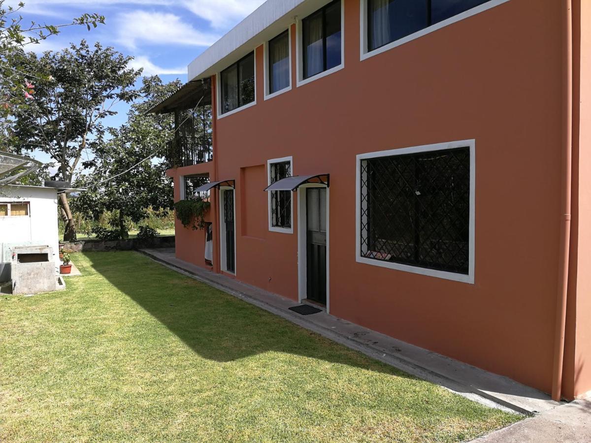 Chapelet Hostal Табабела Екстериор снимка