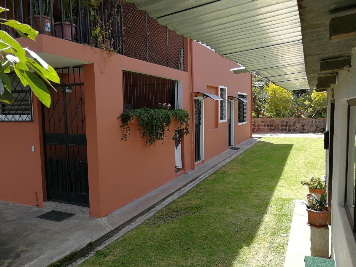 Chapelet Hostal Табабела Екстериор снимка