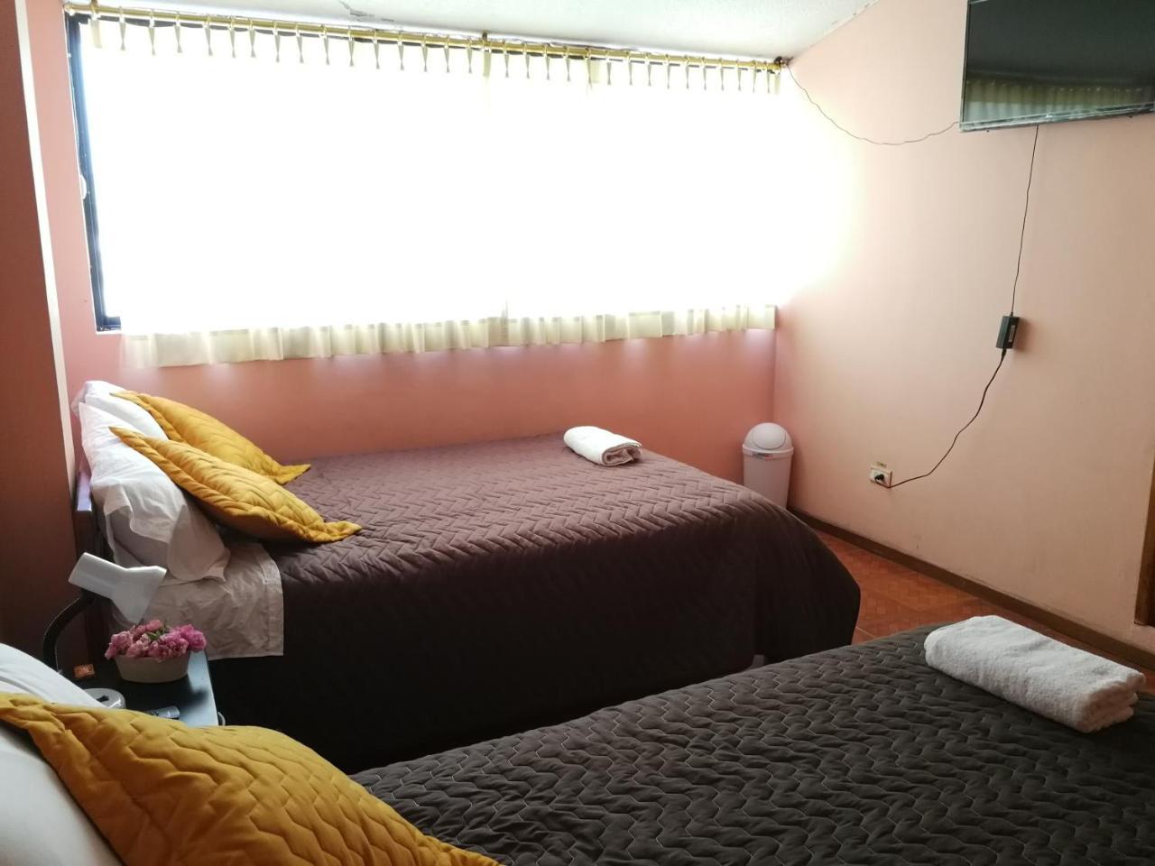 Chapelet Hostal Табабела Екстериор снимка