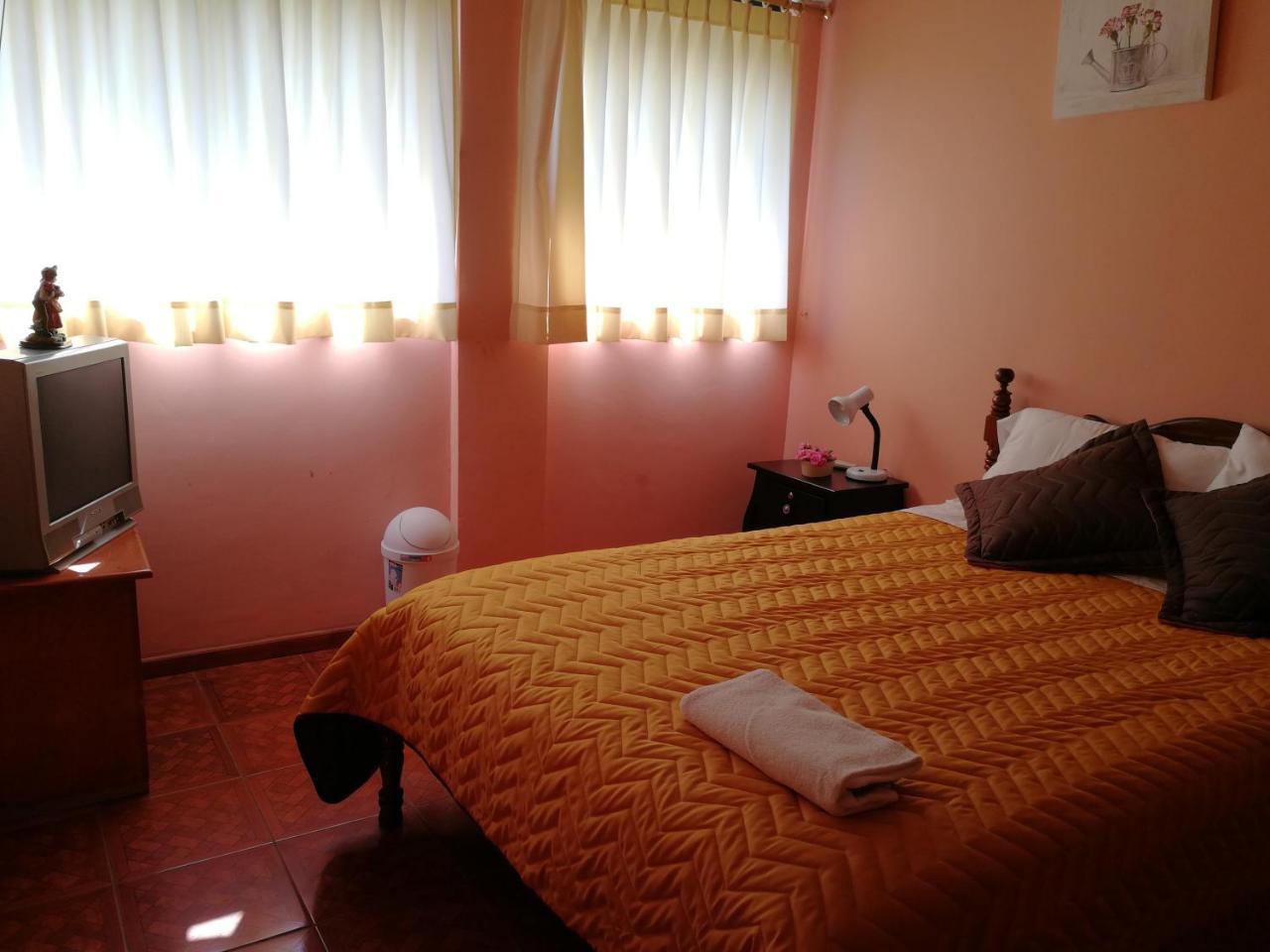 Chapelet Hostal Табабела Екстериор снимка