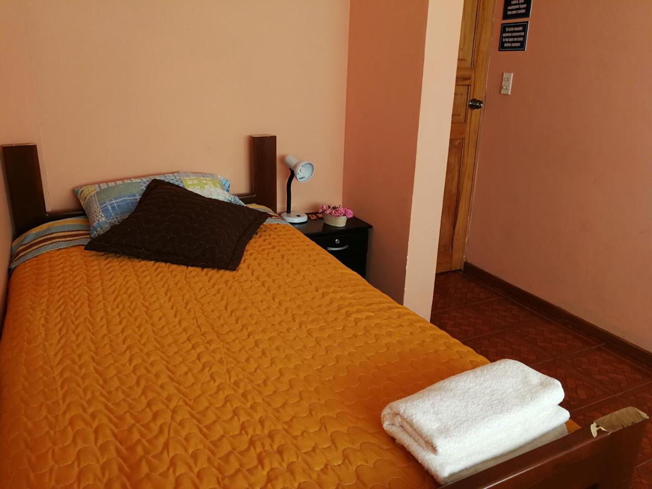 Chapelet Hostal Табабела Екстериор снимка