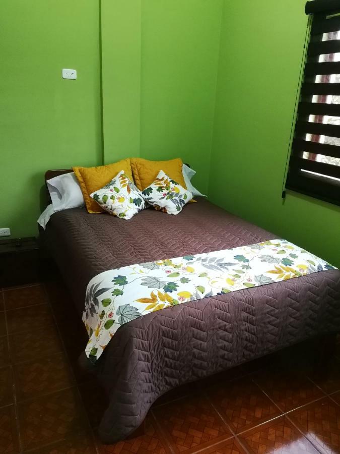 Chapelet Hostal Табабела Екстериор снимка