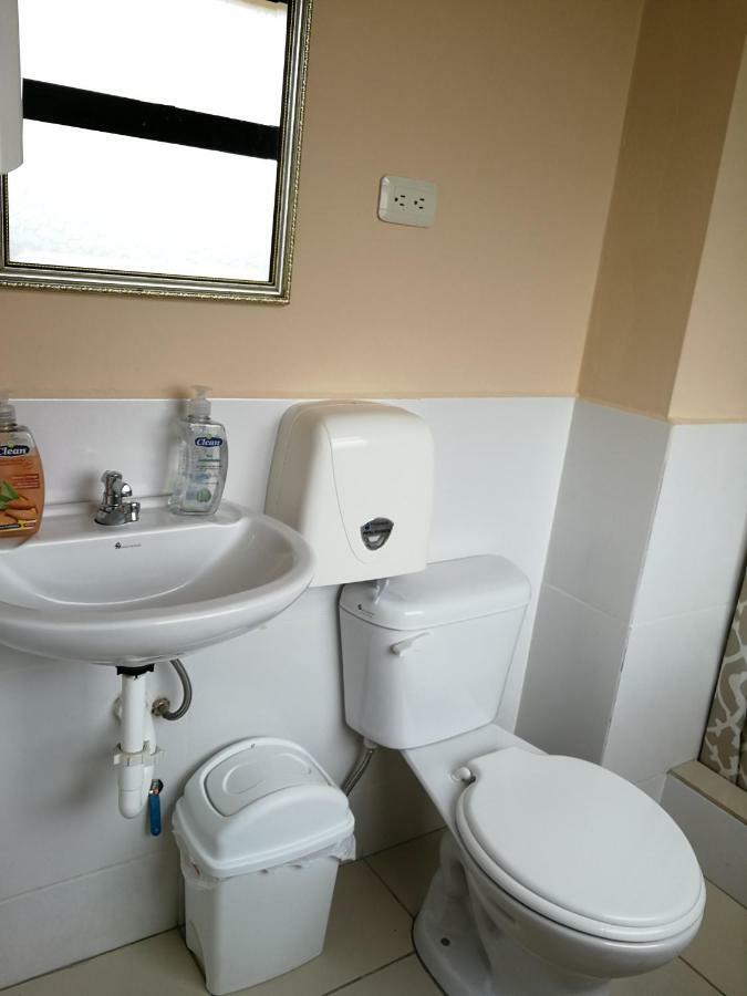 Chapelet Hostal Табабела Екстериор снимка