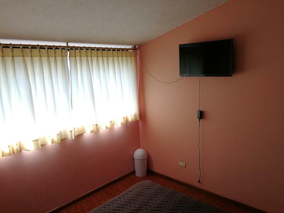 Chapelet Hostal Табабела Екстериор снимка